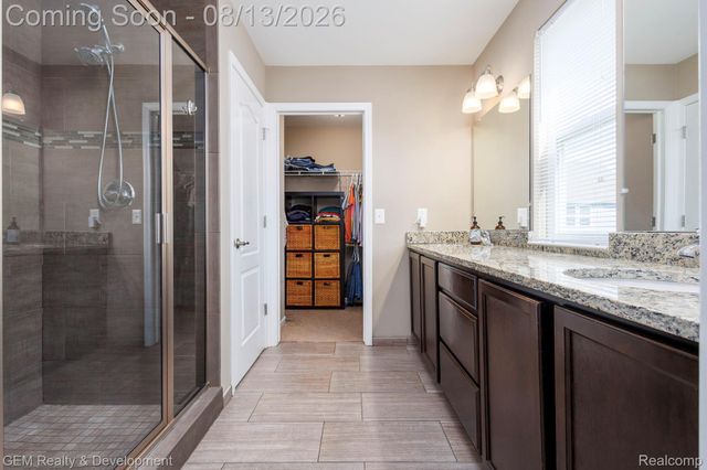 8066 Chestnut Drive, Westland, MI 48185