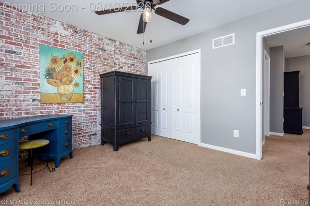 8066 Chestnut Drive, Westland, MI 48185