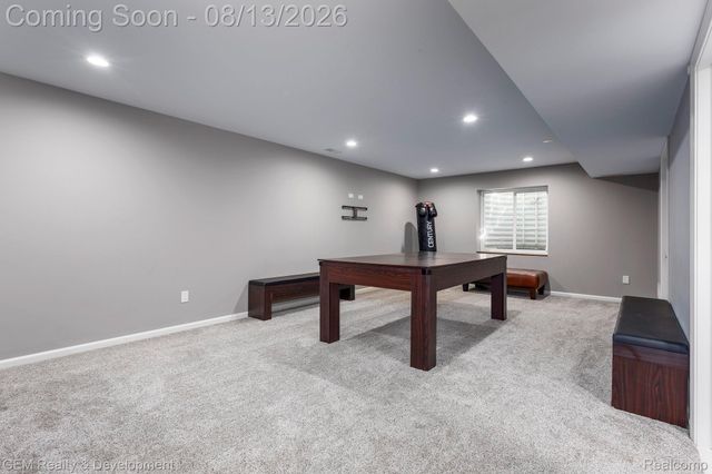 8066 Chestnut Drive, Westland, MI 48185
