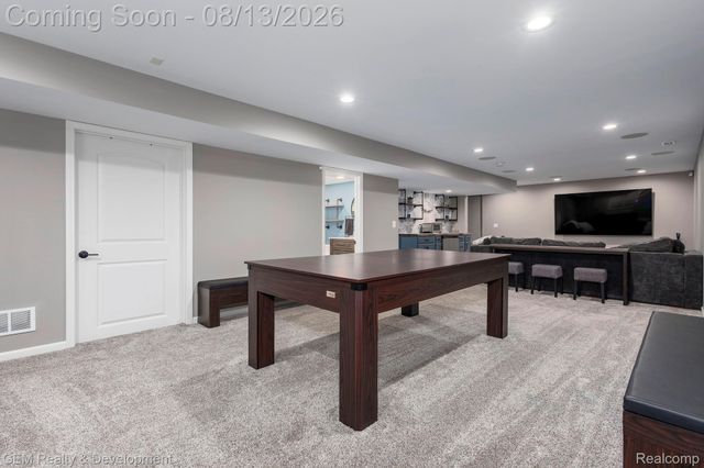 8066 Chestnut Drive, Westland, MI 48185
