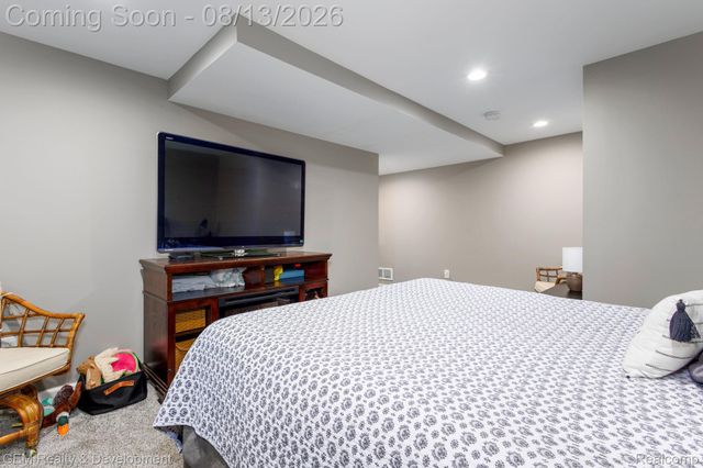 8066 Chestnut Drive, Westland, MI 48185