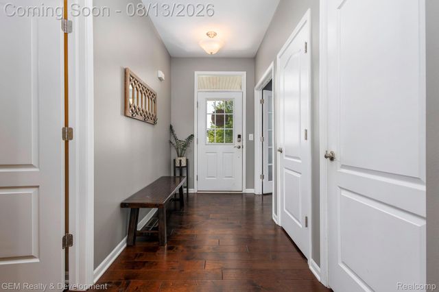8066 Chestnut Drive, Westland, MI 48185