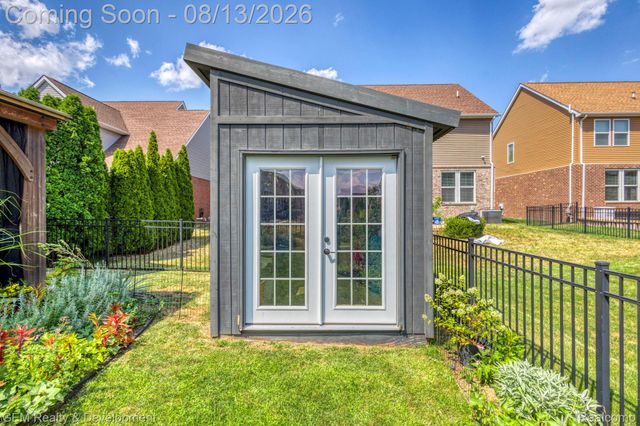8066 Chestnut Drive, Westland, MI 48185