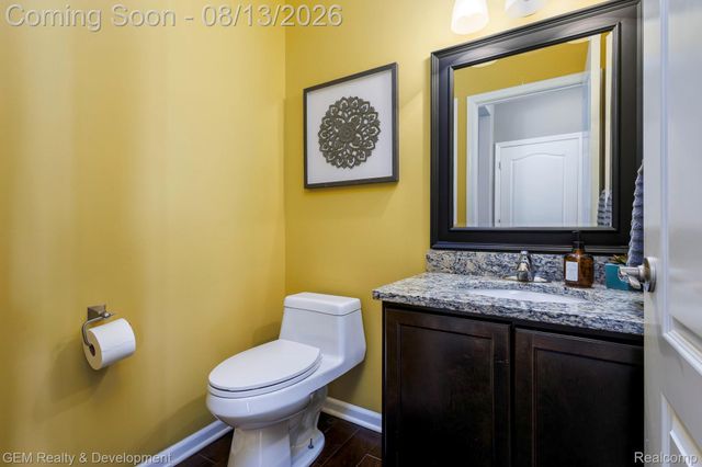 8066 Chestnut Drive, Westland, MI 48185