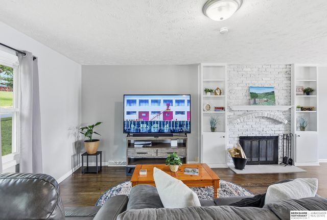 1411 Sunbury Drive, Bellevue, NE 68005