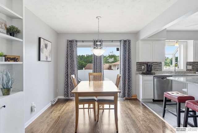 1411 Sunbury Drive, Bellevue, NE 68005