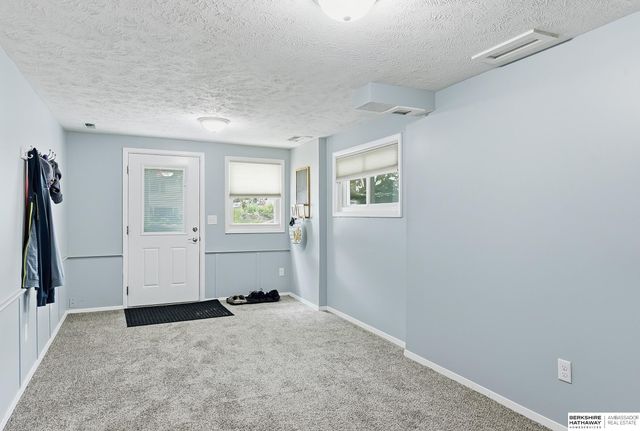 1411 Sunbury Drive, Bellevue, NE 68005