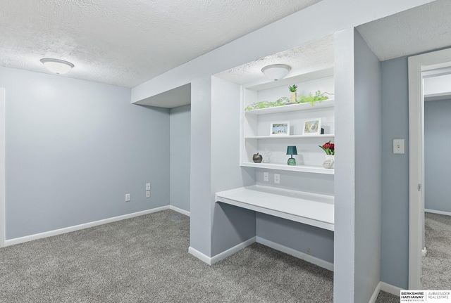 1411 Sunbury Drive, Bellevue, NE 68005