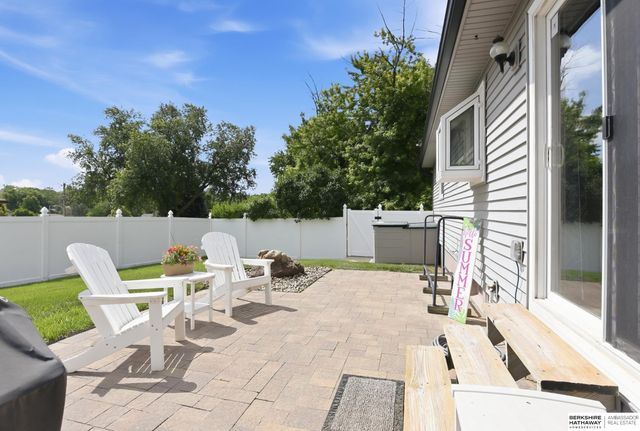 1411 Sunbury Drive, Bellevue, NE 68005