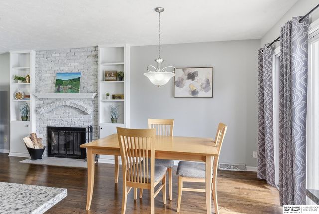 1411 Sunbury Drive, Bellevue, NE 68005