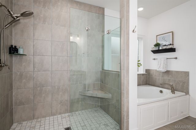 1286 Charleston Drive, Prattville, AL 36066