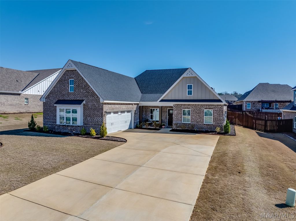 1286 Charleston Drive, Prattville, AL 36066