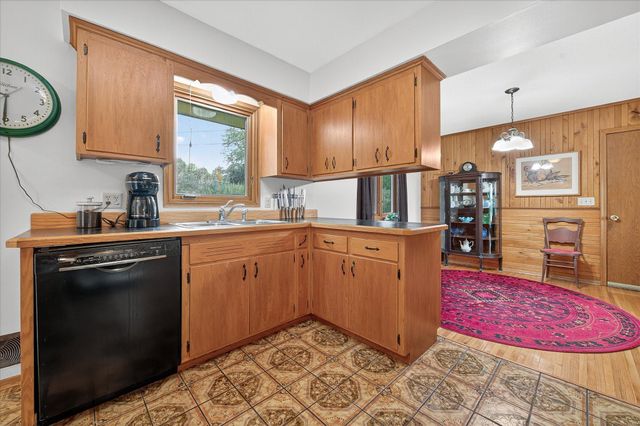 15250 Stevens Avenue, Burnsville, MN 55306