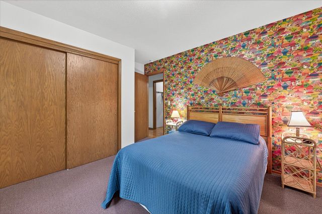 15250 Stevens Avenue, Burnsville, MN 55306