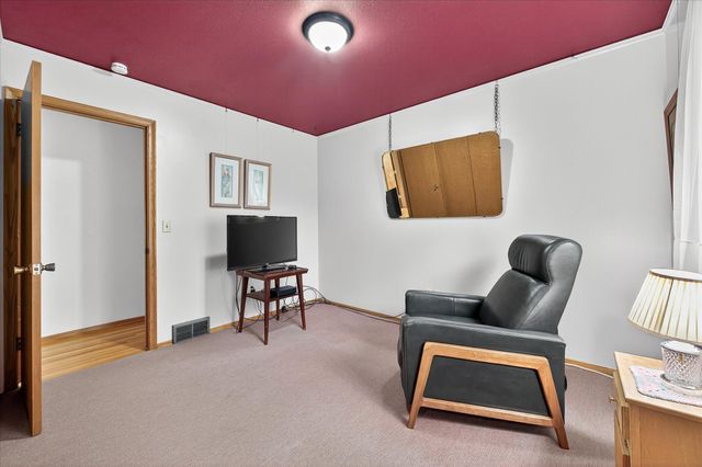 15250 Stevens Avenue, Burnsville, MN 55306