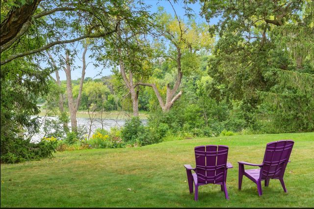 15250 Stevens Avenue, Burnsville, MN 55306