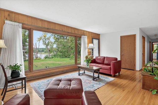 15250 Stevens Avenue, Burnsville, MN 55306