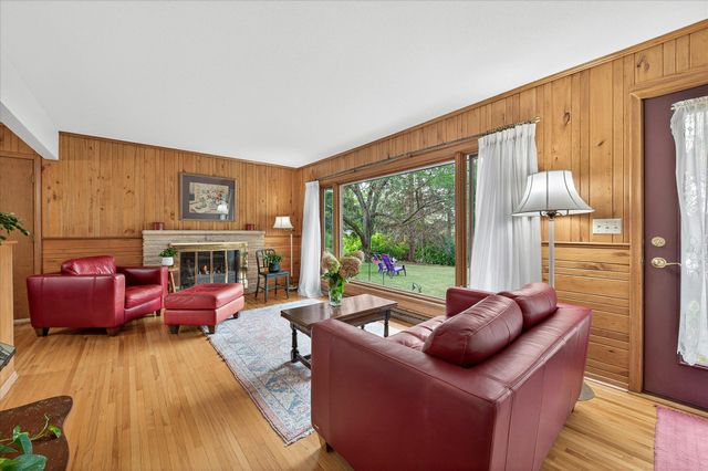 15250 Stevens Avenue, Burnsville, MN 55306