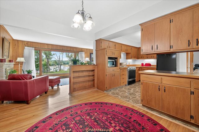 15250 Stevens Avenue, Burnsville, MN 55306