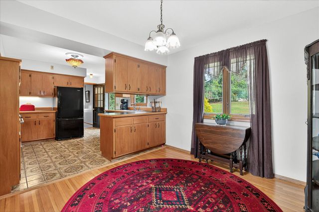 15250 Stevens Avenue, Burnsville, MN 55306