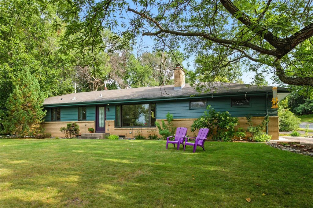 15250 Stevens Avenue, Burnsville, MN 55306