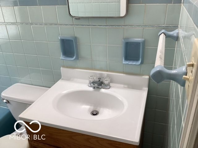 817 W 53rd Street, Anderson, IN 46013