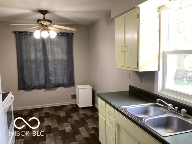 817 W 53rd Street, Anderson, IN 46013