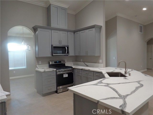 18255 Winnetka Road, Apple Valley, CA 92307