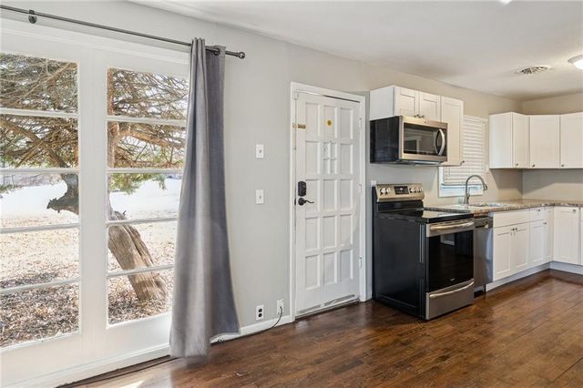 408 W Murray Road, Liberty, MO 64068