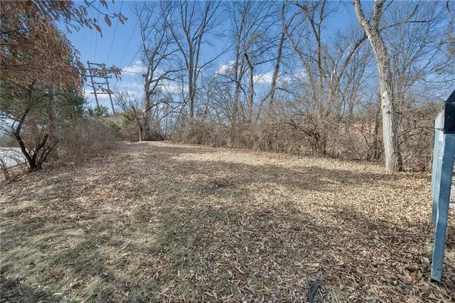 408 W Murray Road, Liberty, MO 64068