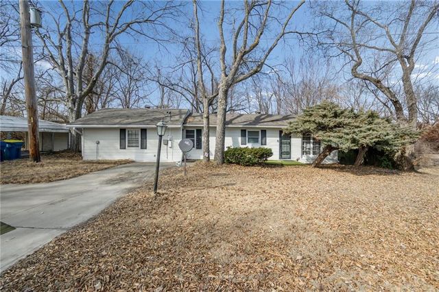 408 W Murray Road, Liberty, MO 64068