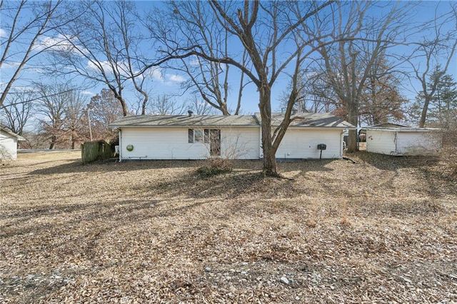 408 W Murray Road, Liberty, MO 64068
