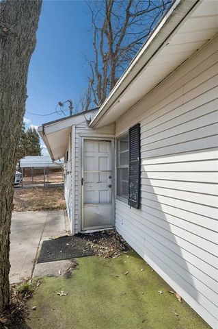 408 W Murray Road, Liberty, MO 64068