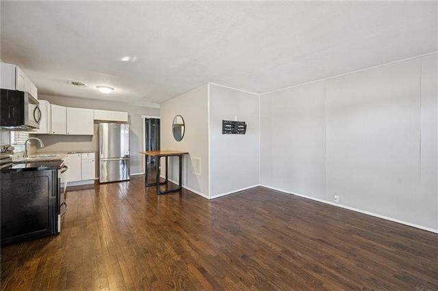 408 W Murray Road, Liberty, MO 64068