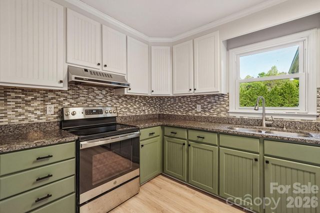 128 Levo Drive, Troutman, NC 28166