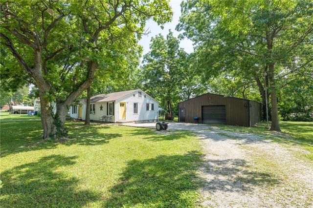 203 S Ohio Street, Archie, MO 64725