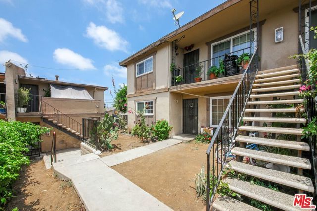 17431 Koledo Lane, Huntington Beach, CA 92647