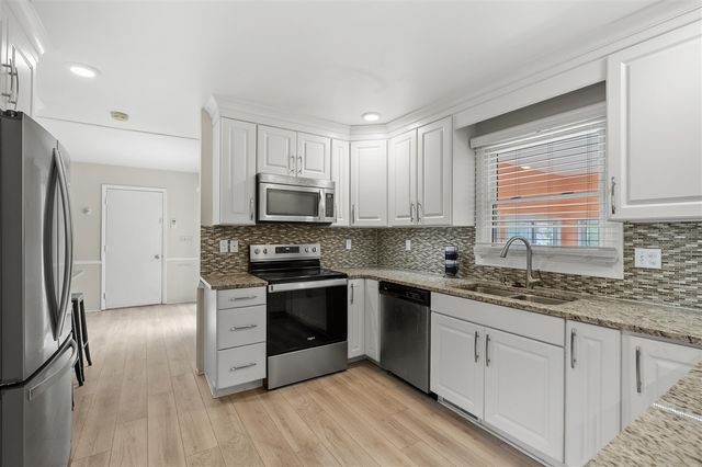 396 South Hills Drive, Battle Creek, MI 49015