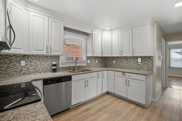 396 South Hills Drive, Battle Creek, MI 49015