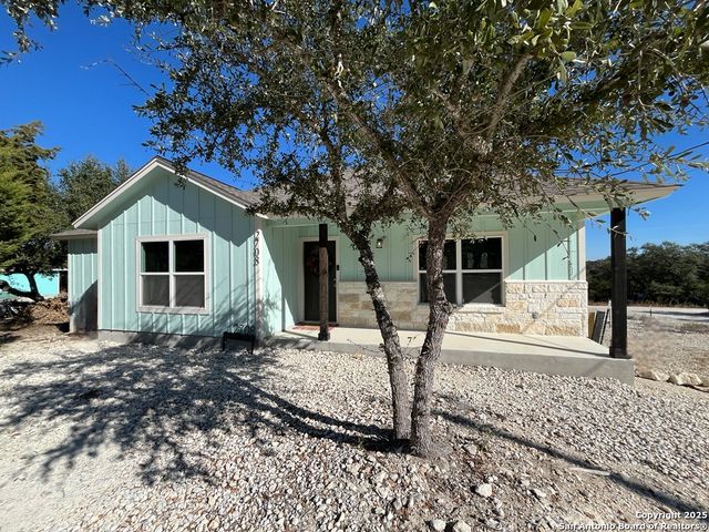 2708 Golf Dr, Spring Branch, TX 78070