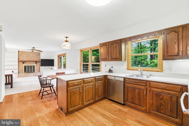 5410 WAYCROSS DR, Alexandria, VA 22310