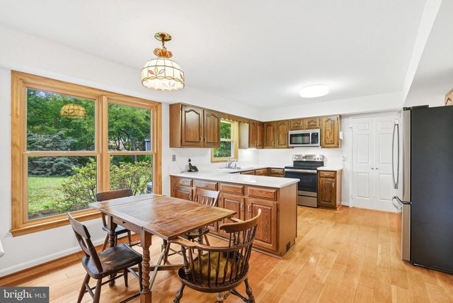 5410 WAYCROSS DR, Alexandria, VA 22310