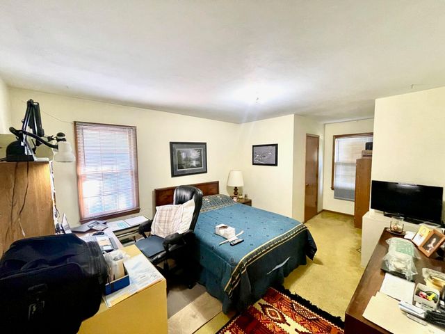 908 S FAIRVIEW RD, Columbia, MO 65203