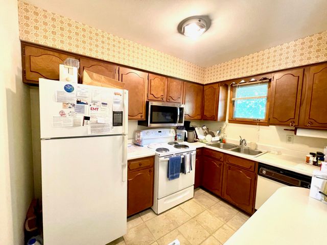 908 S FAIRVIEW RD, Columbia, MO 65203