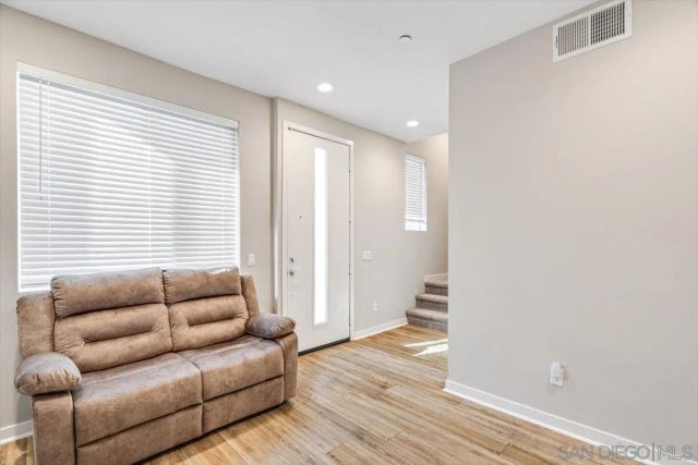 2548 S Escondido Blvd 906, Escondido, CA 92025