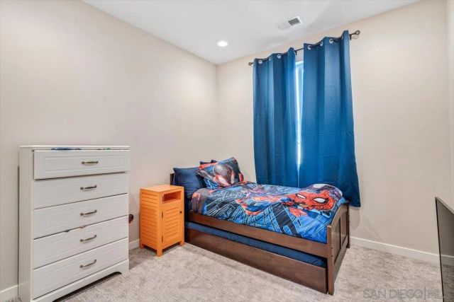 2548 S Escondido Blvd 906, Escondido, CA 92025