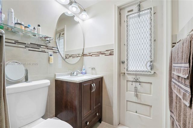 2303 Polk St 108, Hollywood, FL 33020