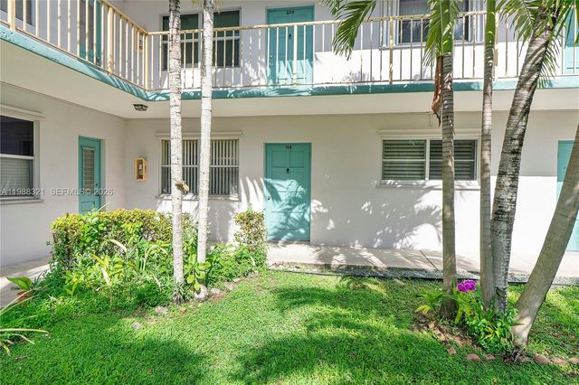 2303 Polk St 108, Hollywood, FL 33020