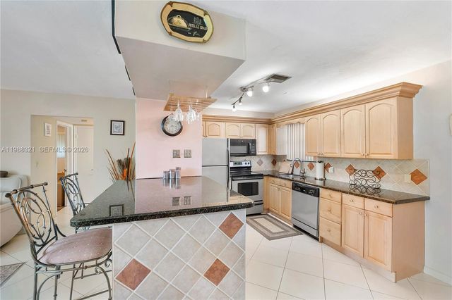 2303 Polk St 108, Hollywood, FL 33020