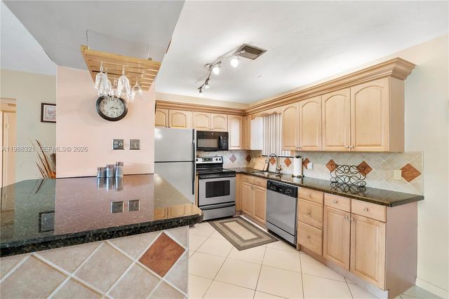 2303 Polk St 108, Hollywood, FL 33020